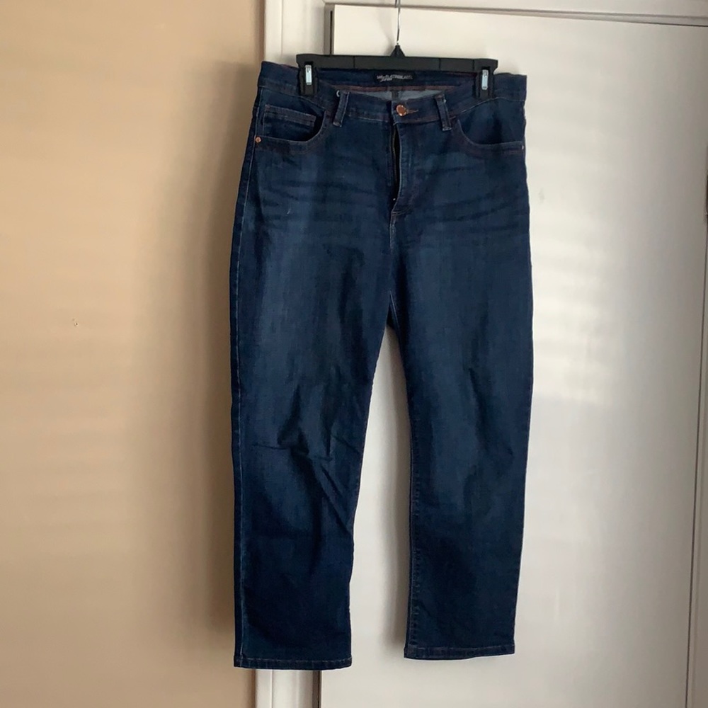 Lee platinum label crop jeans.